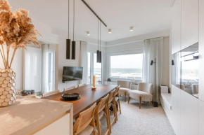 Huswell - Elegant and stylish retreat with sea view
